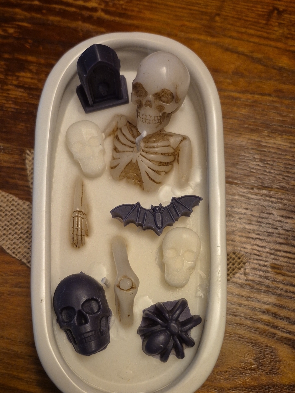 Halloween Skeleton & Bat Wax Melt Set - White and Dark Gray